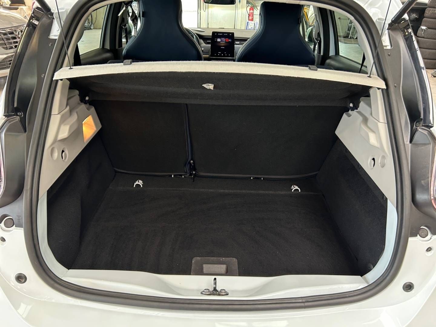 Fahrzeugabbildung Renault ZOE E-Tech 100% el. SONDERMODELL RIVIERA R135 Z.