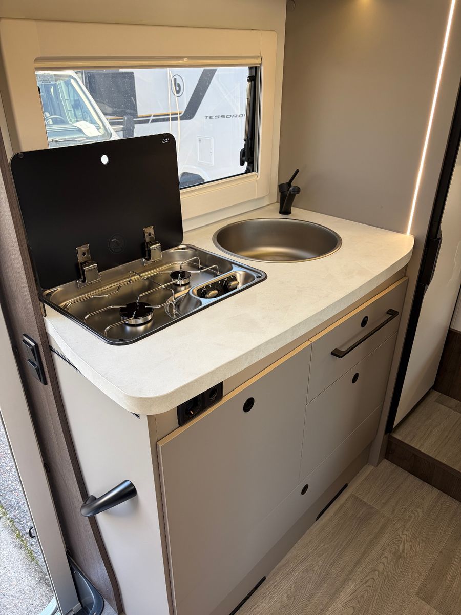 Fahrzeugabbildung Benimar T481