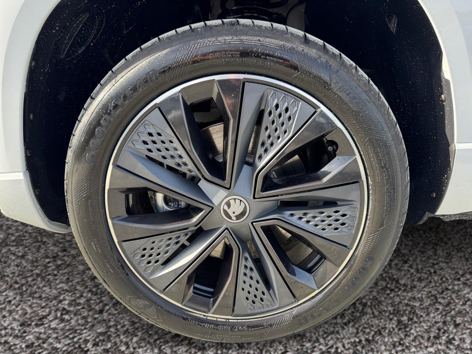 Skoda Karoq Sportline TDI DSG|AHK|SHZ|ACC|PDC