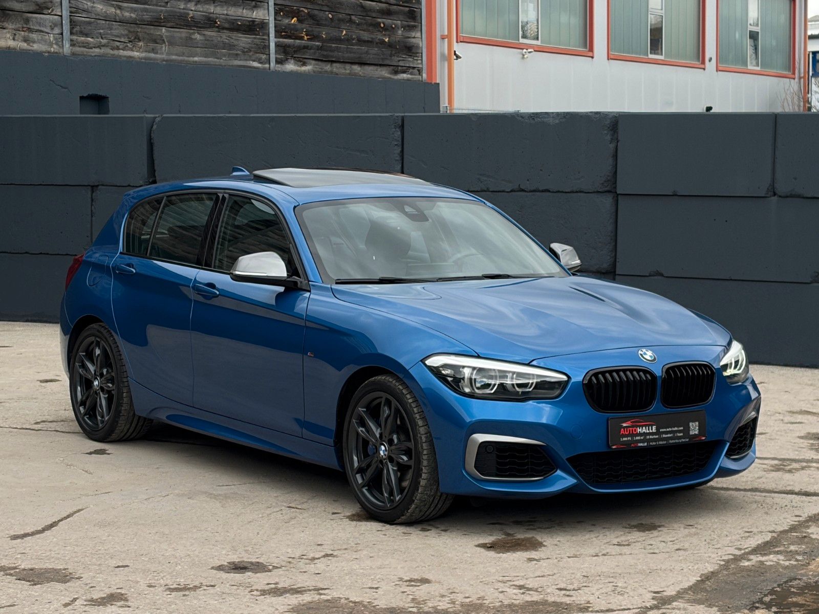 Fahrzeugabbildung BMW M140i xDr. Special Edition Schiebed. H&K LHZ CAM