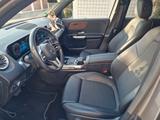 Mercedes-Benz EQB 250 - - Mercedes-Benz EQB von privat