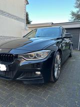 BMW 335d xDrive Touring M Paket  - BMW 335 in Duisburg