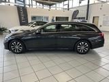Mercedes-Benz E 220 d T Avantgarde Pano AHK Digital Light 360 - Mercedes-Benz E 220: Avantgarde