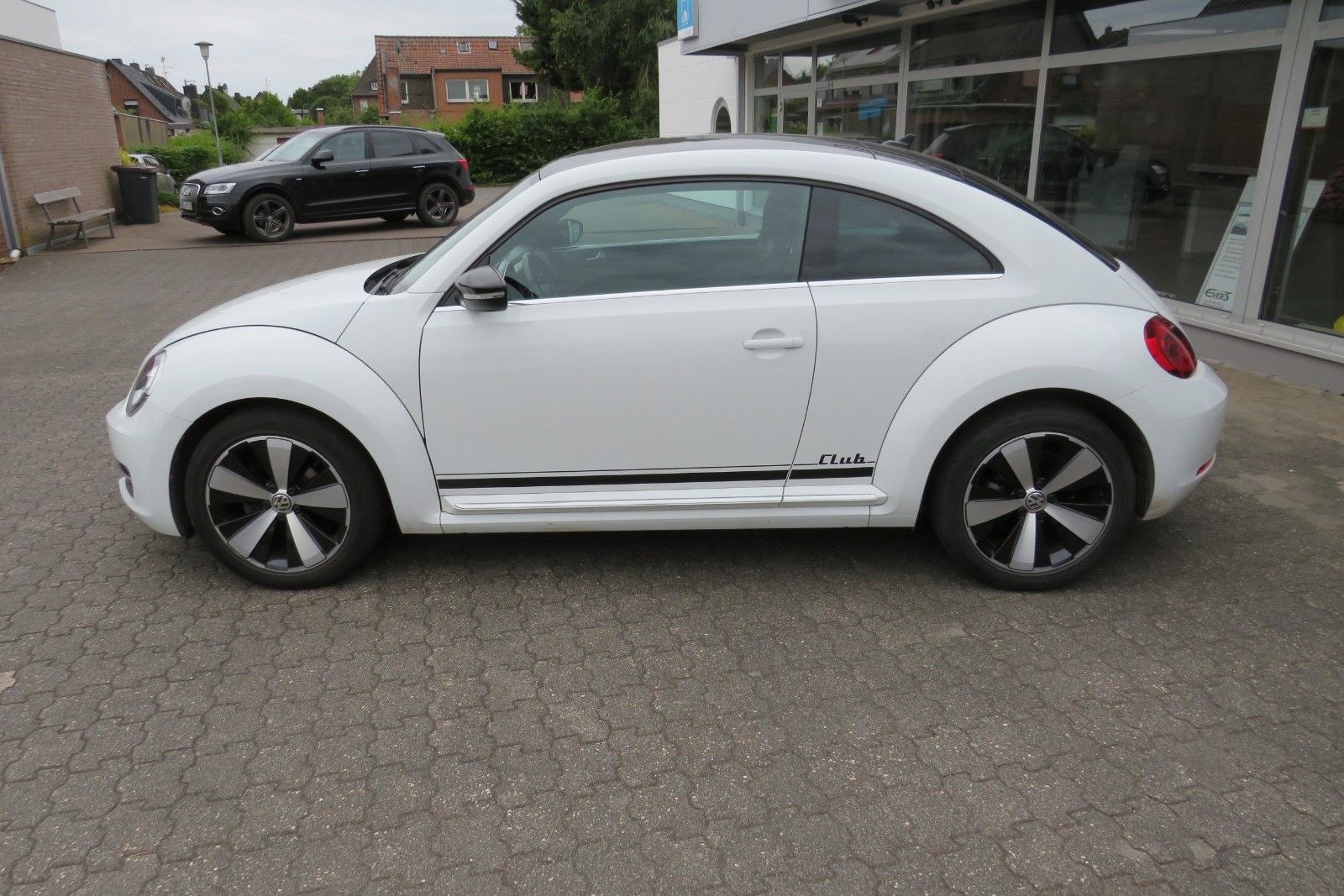 Fahrzeugabbildung Volkswagen Beetle Lim. Club XENON NAVI APP-CONNECT PDC 18`