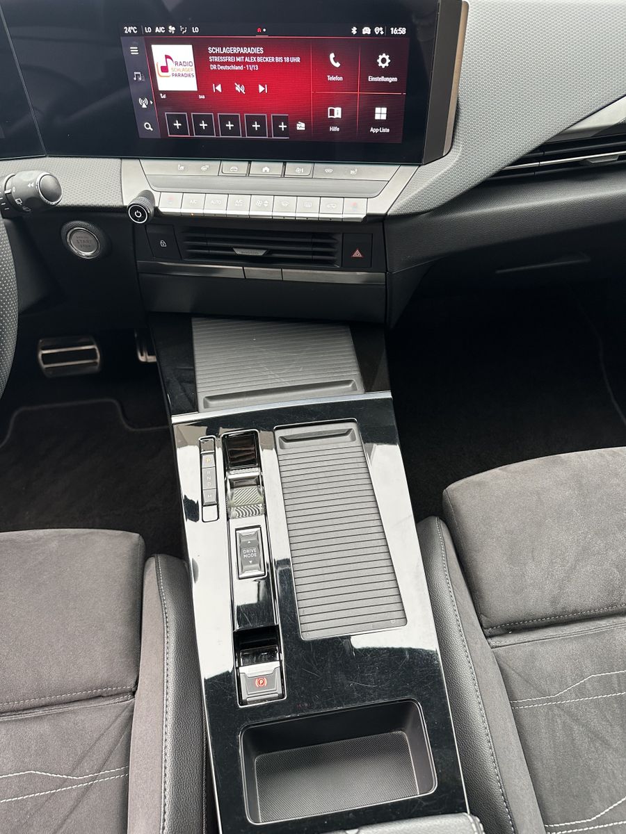 Fahrzeugabbildung Opel Astra SpT 1.5 D Aut. GS NAV+LED+PANO+18ZOLL+1HD