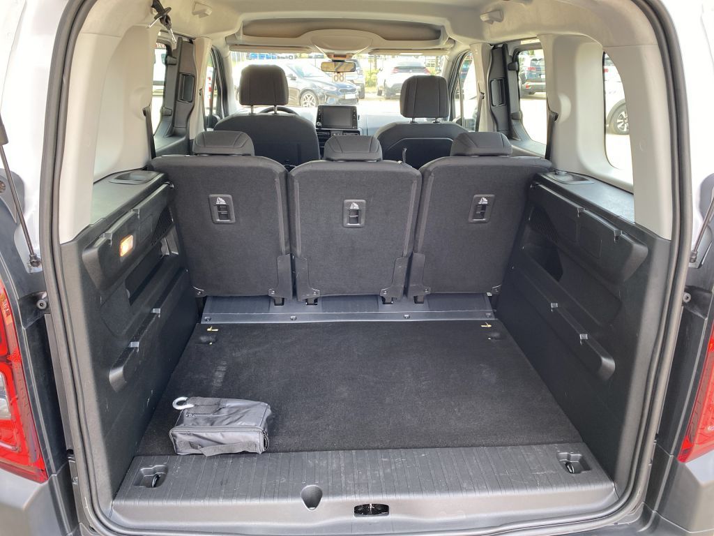 Fahrzeugabbildung Citroën Berlingo M PT 110 FEEL *Keyless*FArb-Touch *PDC*