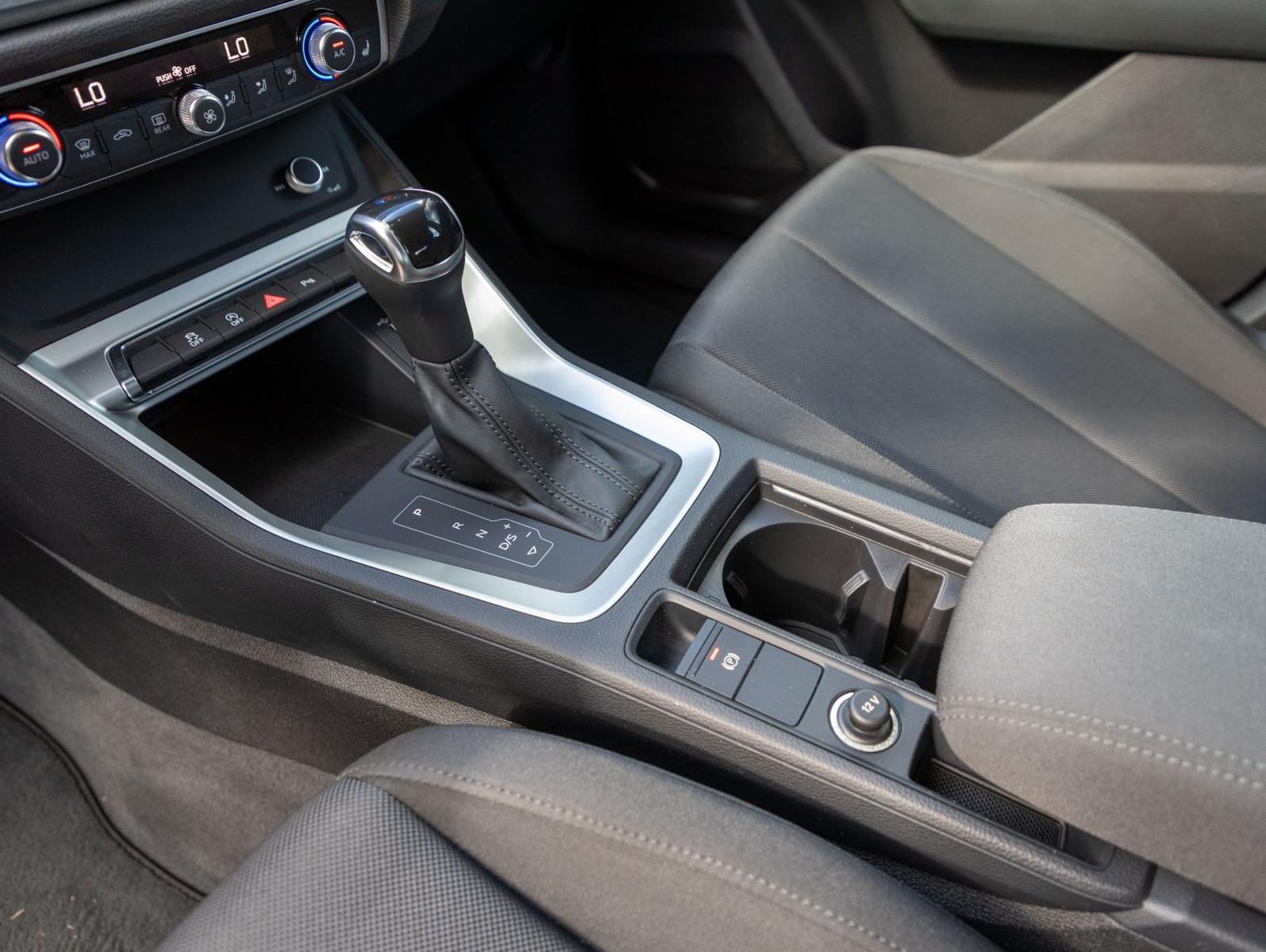 Audi Q3 SUV S line 35 TFSI 110KW DSG GRA LED AHK, миниатюра 12