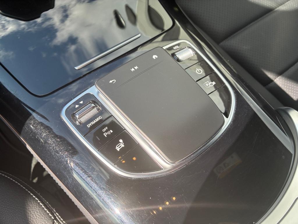 Mercedes-Benz EQC 400 4M AMBIENTE+HEAD-UP+KAMERA+MBEAM+CARPLAY