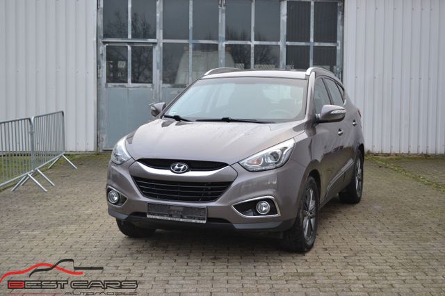 Hyundai Tucson ix35 Finale AWD Automatik Teilleder Klima