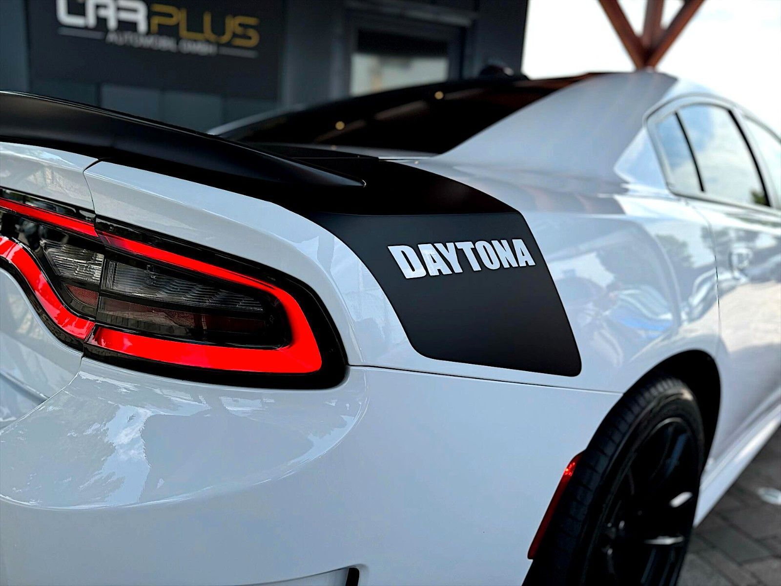 Fahrzeugabbildung Dodge Charger 6.4 SRT DAYTONA NightEdition Performance