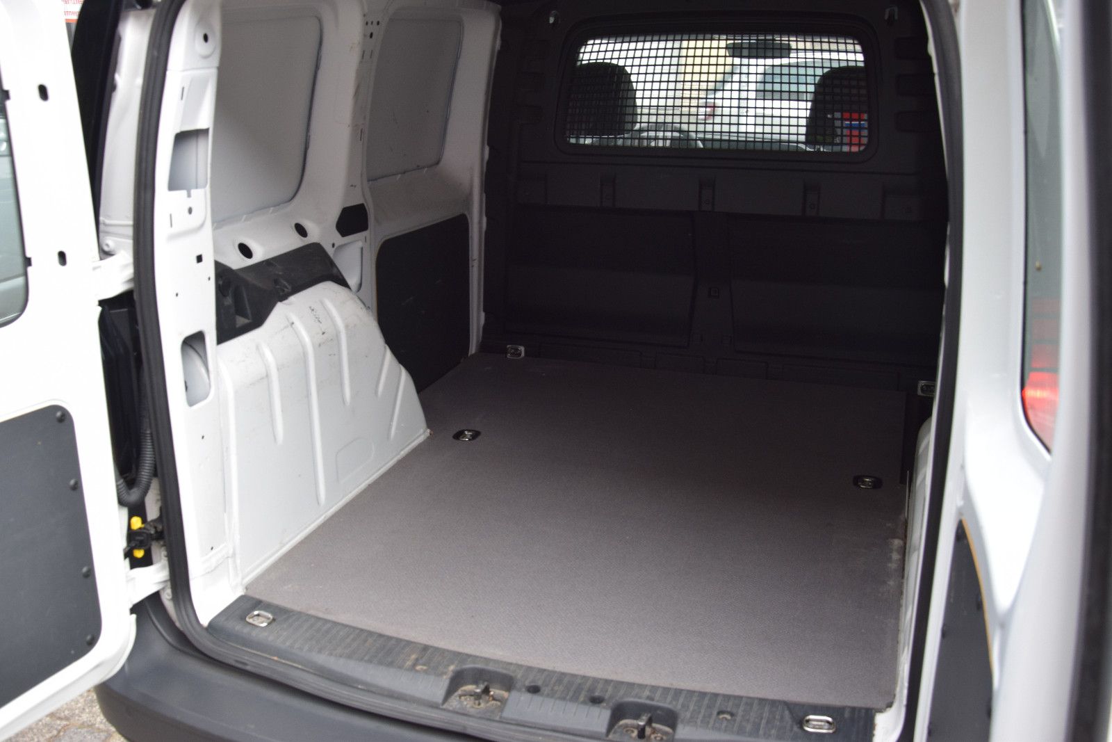 Fahrzeugabbildung Volkswagen Caddy Cargo EcoProfi Klima PDC Navi Sitzheizung