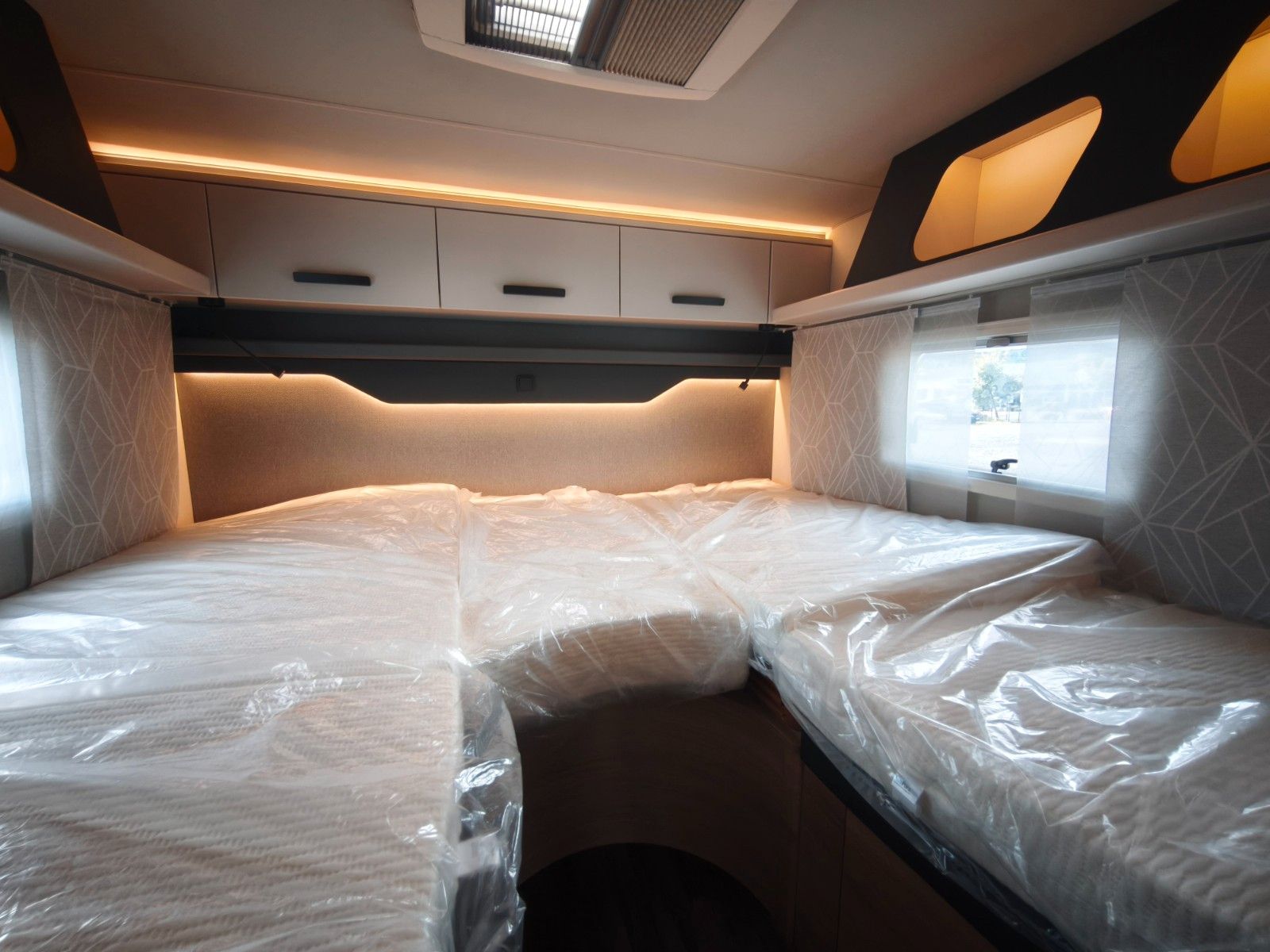 Fahrzeugabbildung Knaus L!ve Wave 700 MEG Platinium Selection 2027