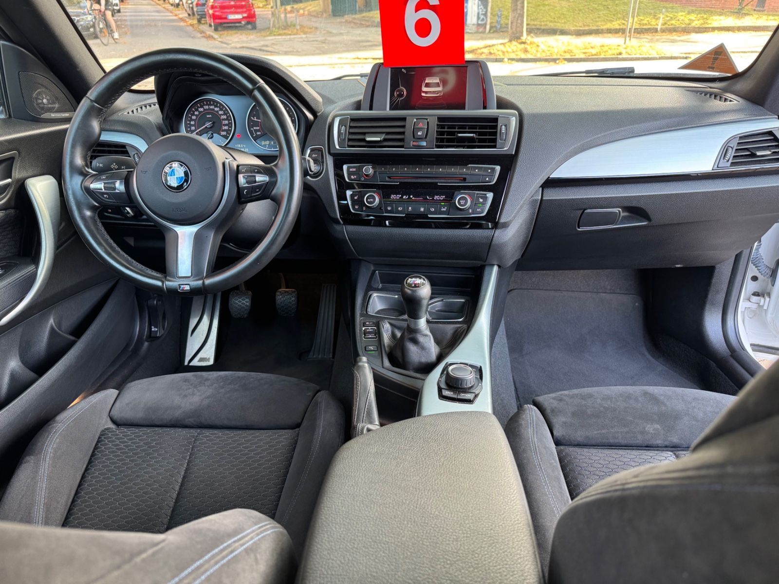 Fahrzeugabbildung BMW 218i M-Sport Coupe BIXEN*AHK*PDC*ALU