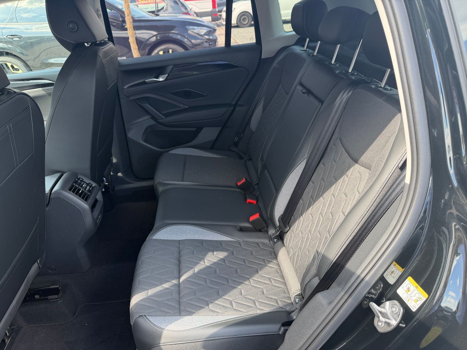 Volkswagen Tiguan - Bild 11