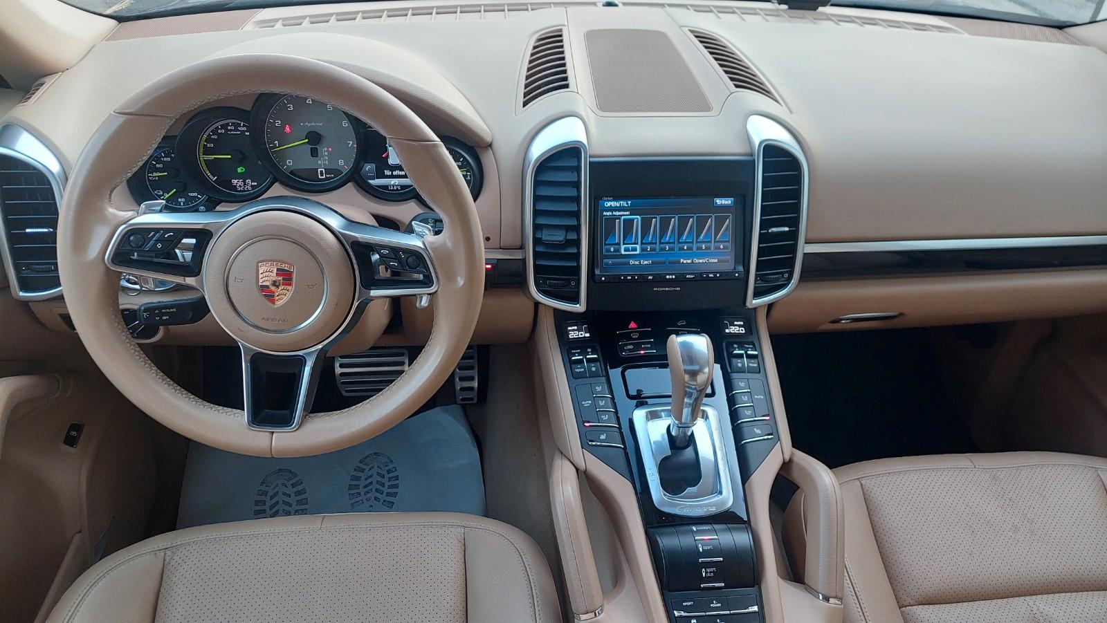 Porsche Cayenne S E-Hybrid