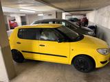 Skoda Fabia 1.2l TSI 51kW + TÜV 10/2027 + Sportdesign - Skoda Fabia: Gelb