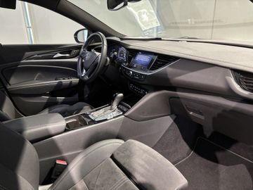 Fotografie des Opel Insignia Grand Sport 2.0 Diesel Automatik GS Lin