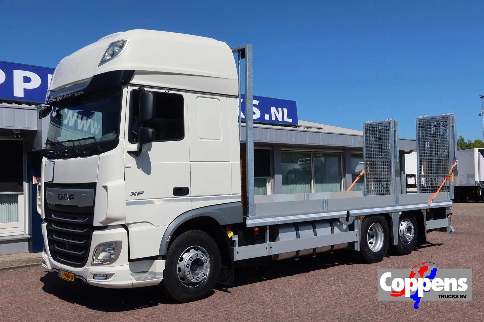 DAF XF 450 106 XF 450 6x2 Oprijwagen/Machine transpo
