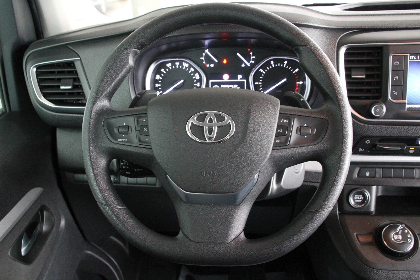 Fahrzeugabbildung Toyota Proace Verso L2 Shuttle Comfort