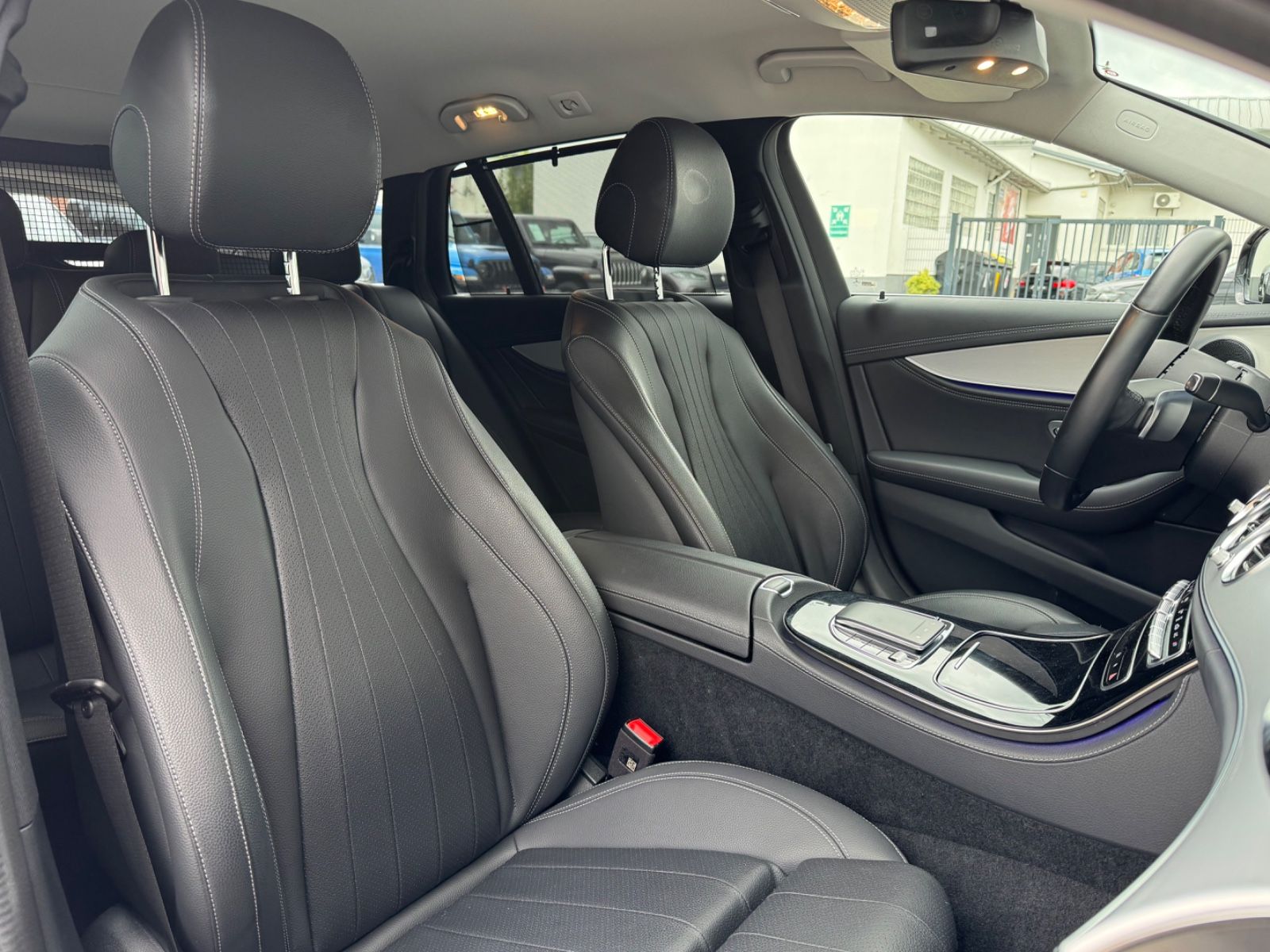 Fahrzeugabbildung Mercedes-Benz E 300 de/Plug-in/Leder/Ambiente/LED/360°Cam/SHZ/