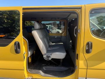 Renault Trafic L1H1  Expression+Navi+AHK+9Sitze+Bett