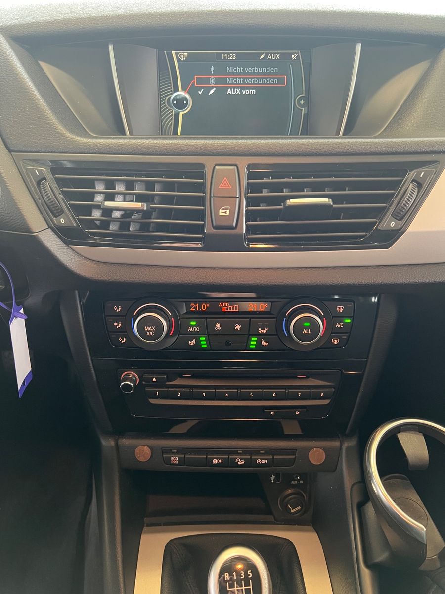 Fahrzeugabbildung BMW X1 18 d xDrive *LED/XENON*NAVI*MEMORY*