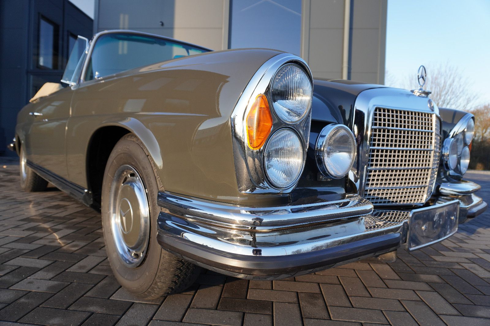 Fahrzeugabbildung Mercedes-Benz 280 SE 3,5 Cabriolet Conversion