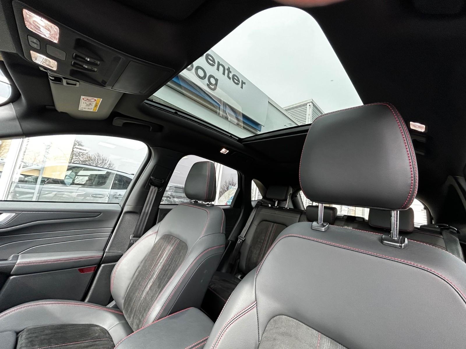 Ford Kuga Hybrid ST-Line X *AWD*PANO*360°*MatrixLED*