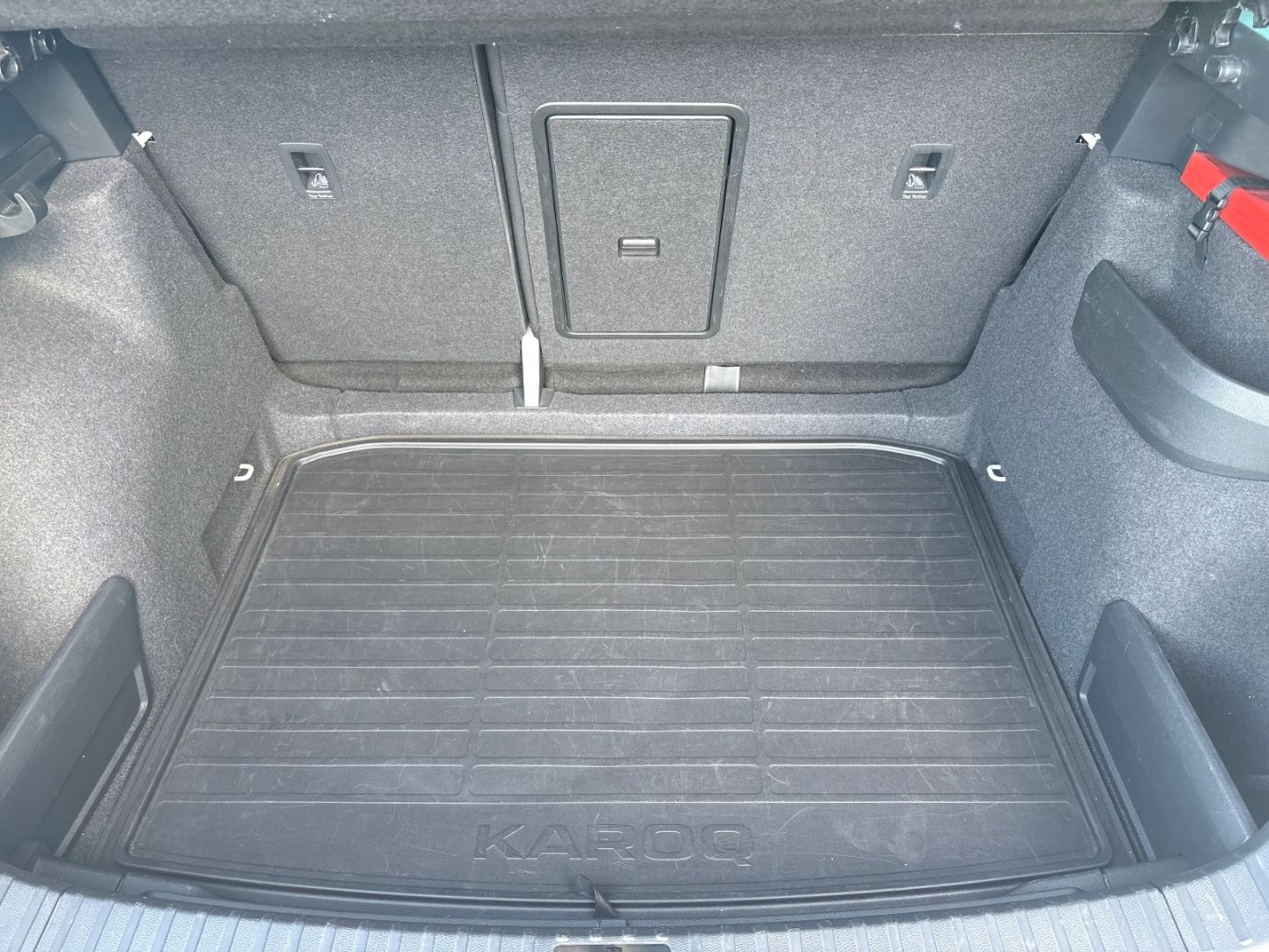 Fahrzeugabbildung SKODA Karoq Clever AHK BeheizbareWSS KLIMA ElekHeckkla