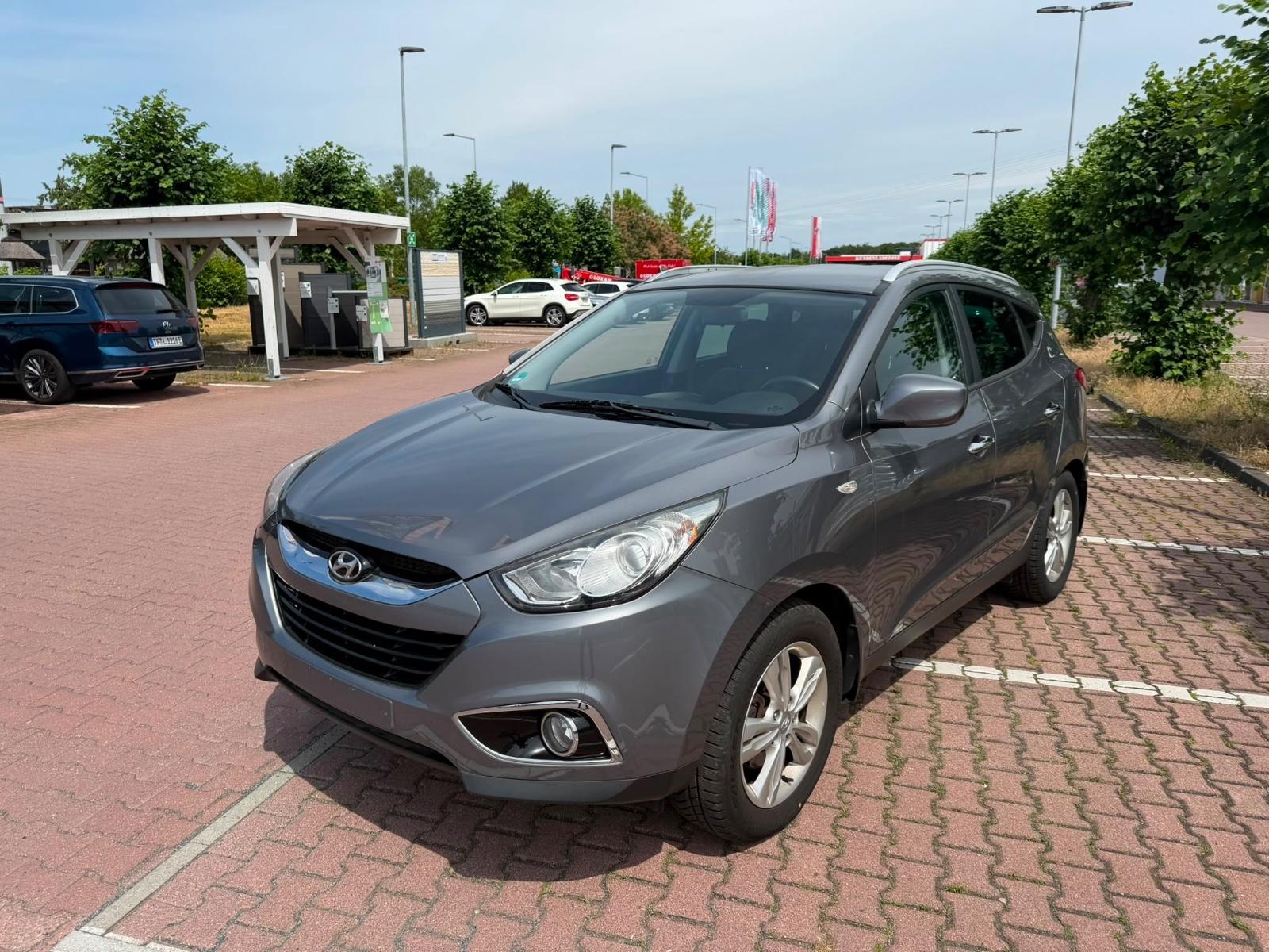 Hyundai ix35 2.0 CRDi 135 kW Style 4WD Automatik 4xShzg