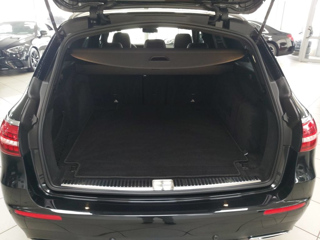 Mercedes-Benz E 400 d T 4M AMG NIGHT AIRM STANDH NETTO 36.600