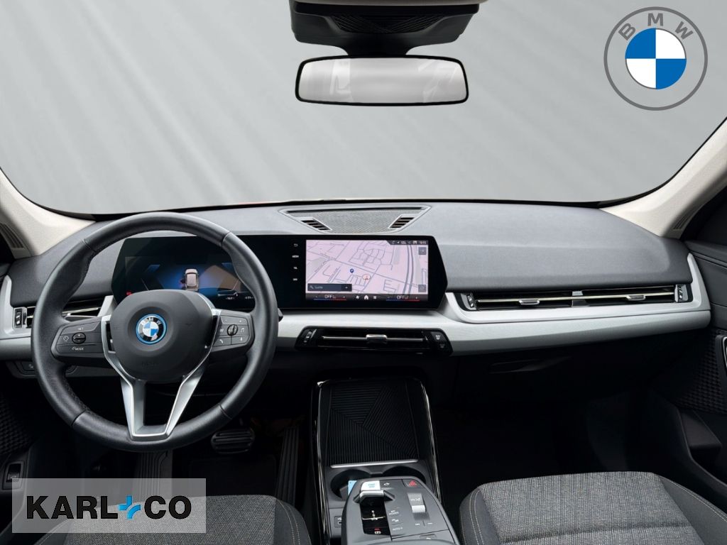 BMW iX1 20 eDrive  Park-Assistent Active Guard LED foto 10