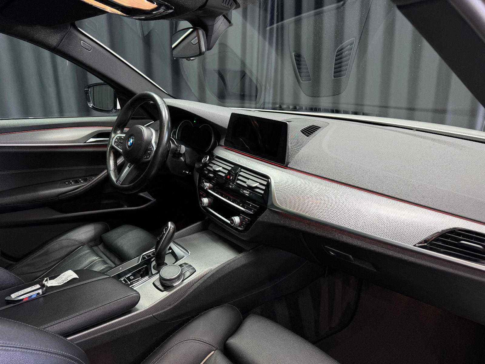 Fahrzeugabbildung BMW 540i xDrive Touring M Sport |AHK|HuD|HiFi|PANO