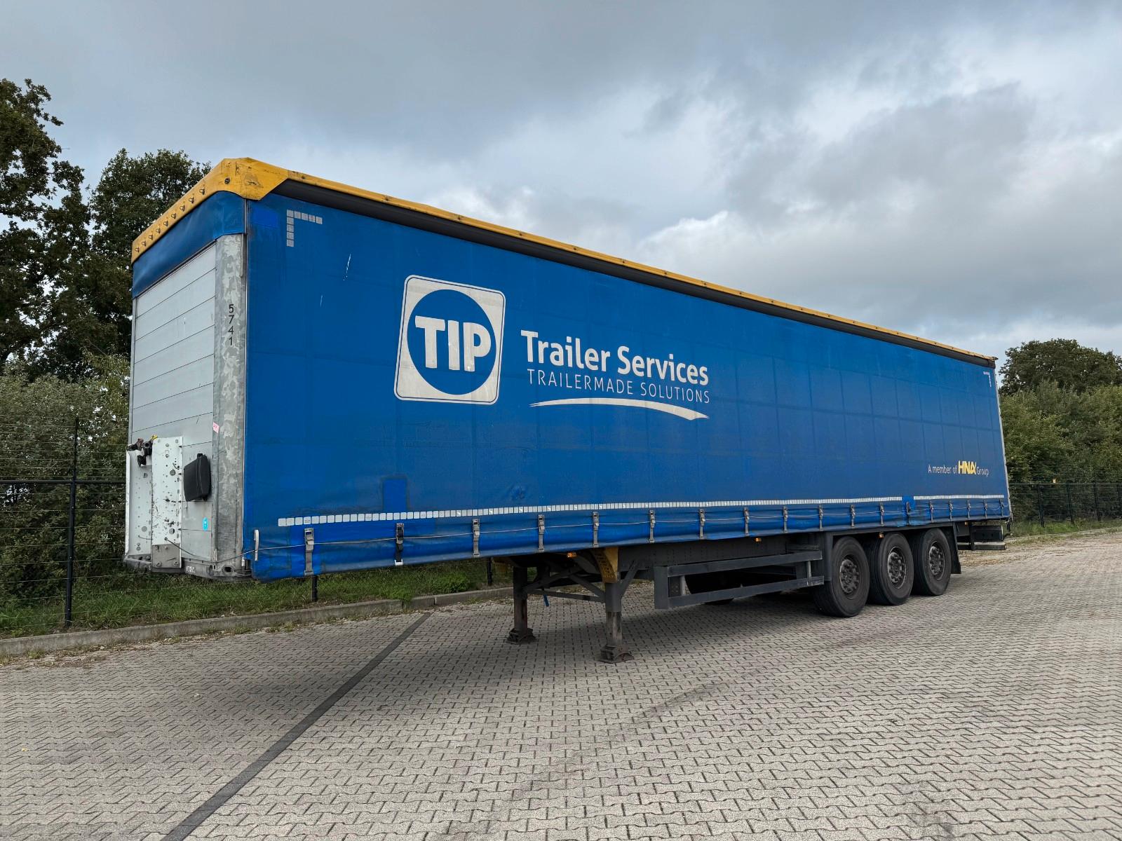 Schmitz Cargobull Curtainsider