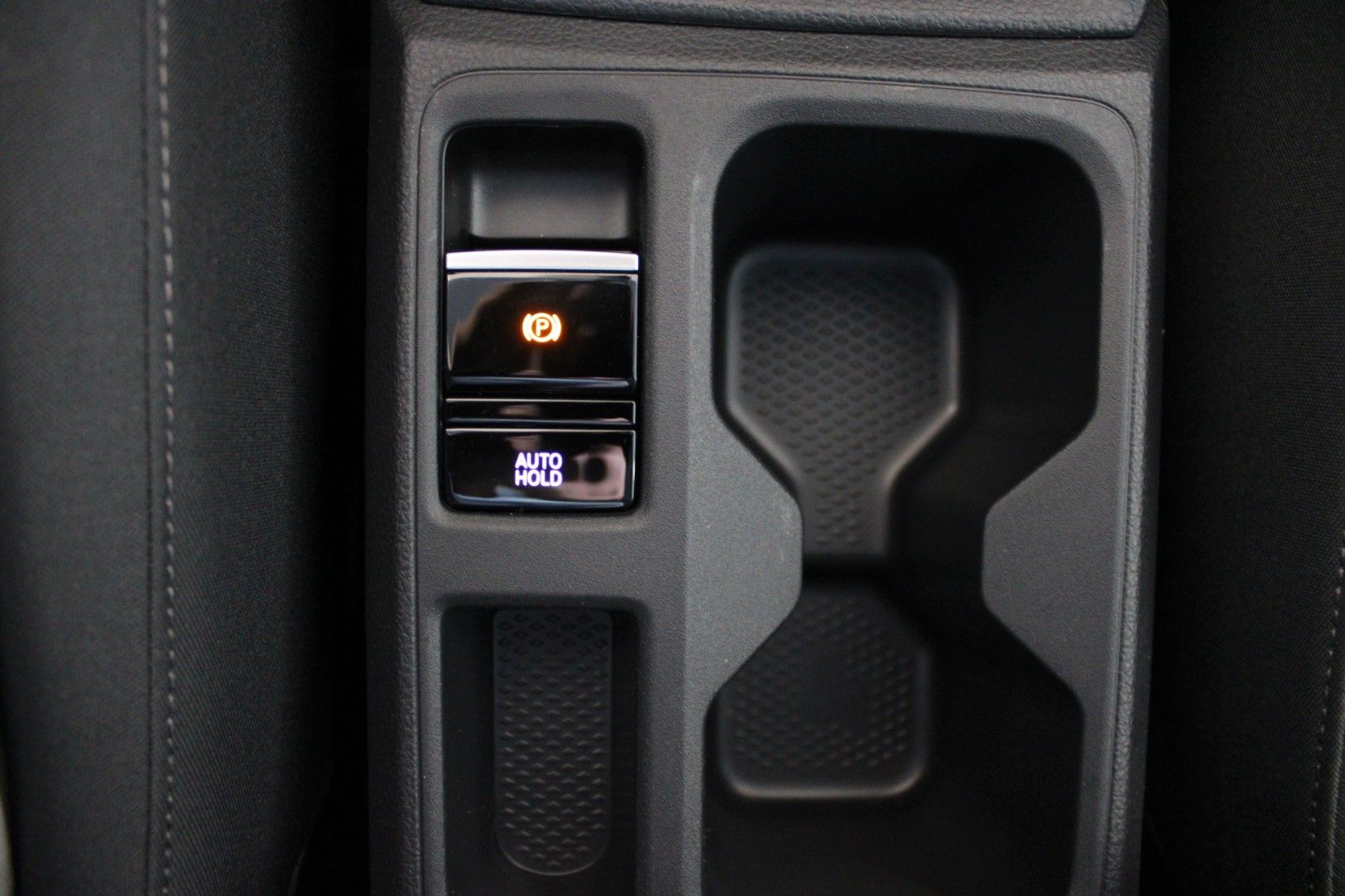 Fahrzeugabbildung Ford Tourneo Connect PHEV Titanium LED IAAC WinterP.