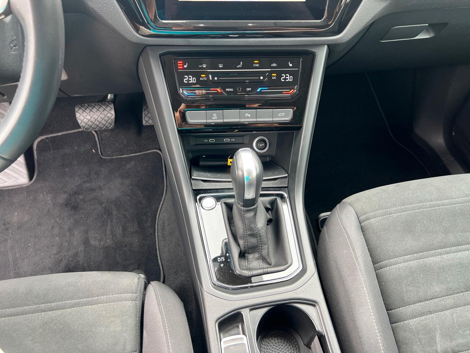 Volkswagen Touran 2.0TDI Highline DSG LED ACC NAV eHeck SHZ, миниатюра 13