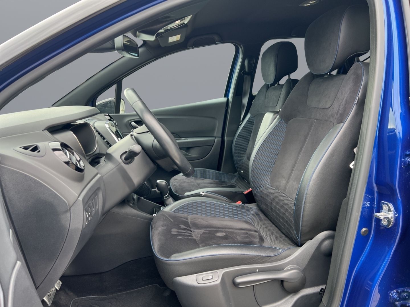 Fahrzeugabbildung Renault Captur Version S 1.3 TCe 150 EDC Navi LED Klimaa