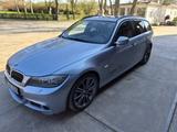 BMW 320d Touring - - BMW 320 aus 2011: Kombi, 320d