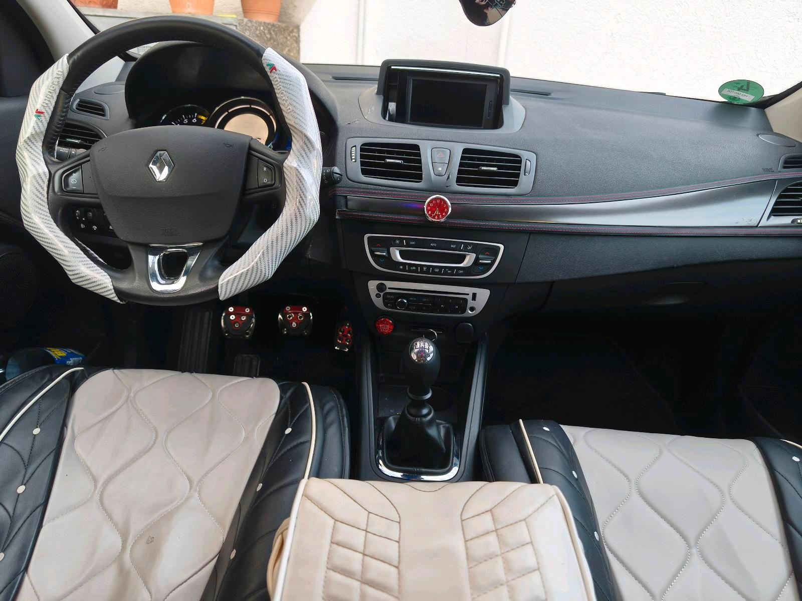 Renault Megane 2013 — photo 9