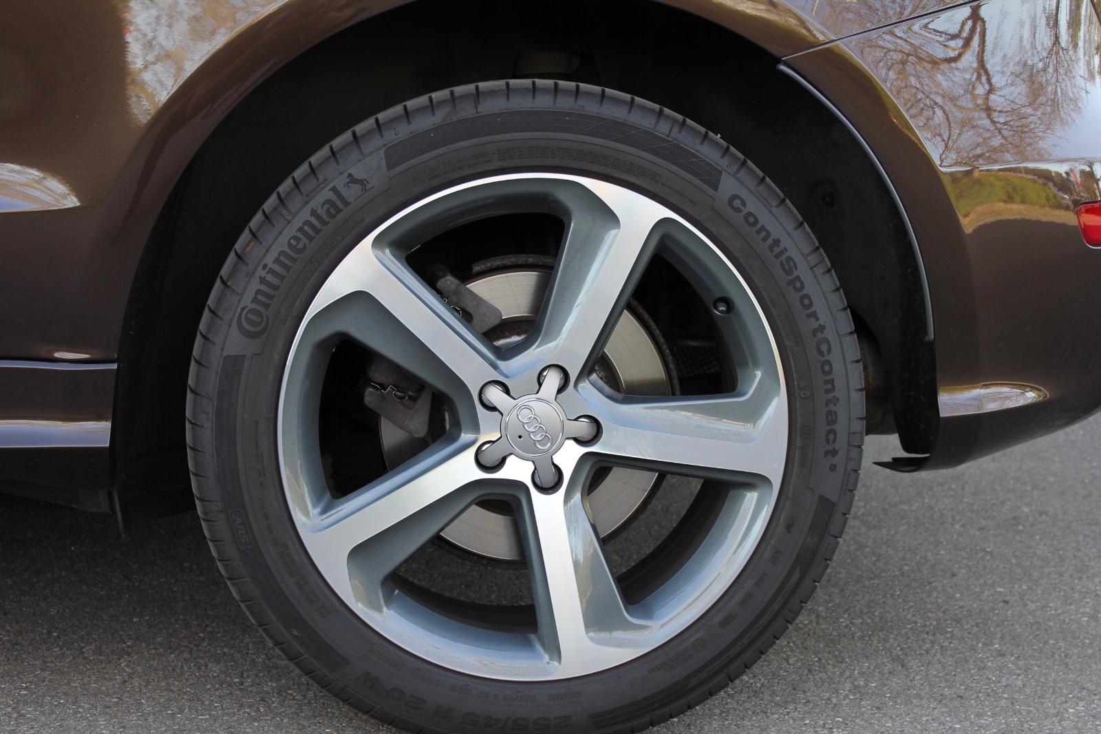 Audi Q5 3.0 TDI S tronic quattro  / Exterieur S-line/