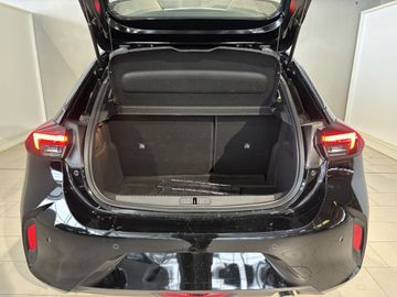 Fotografie 11 des Opel Corsa 1.2 Direct Injection Turbo GS