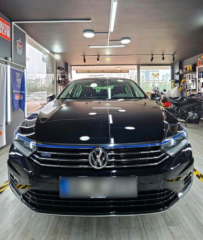 Image of Volkswagen Passat