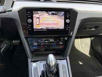 Volkswagen Passat Variant - 2