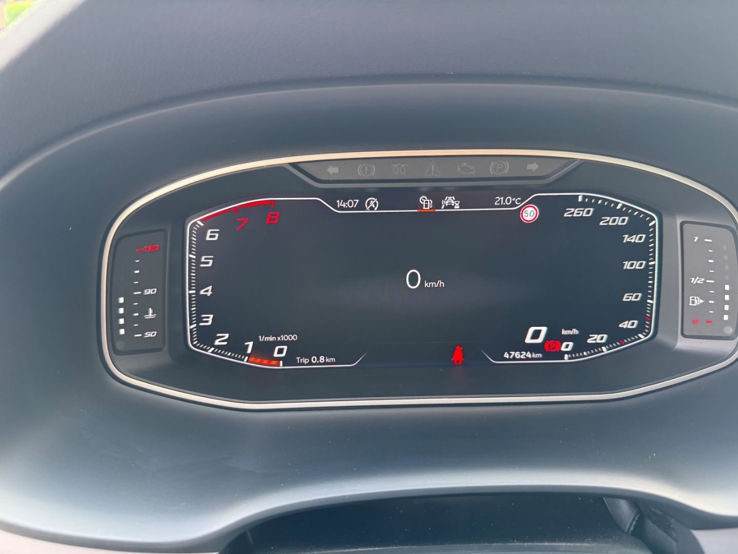 Fahrzeugabbildung SEAT Ateca 1,5 TSI FR LED AHK Navi RFK GJR TWA VZE Te