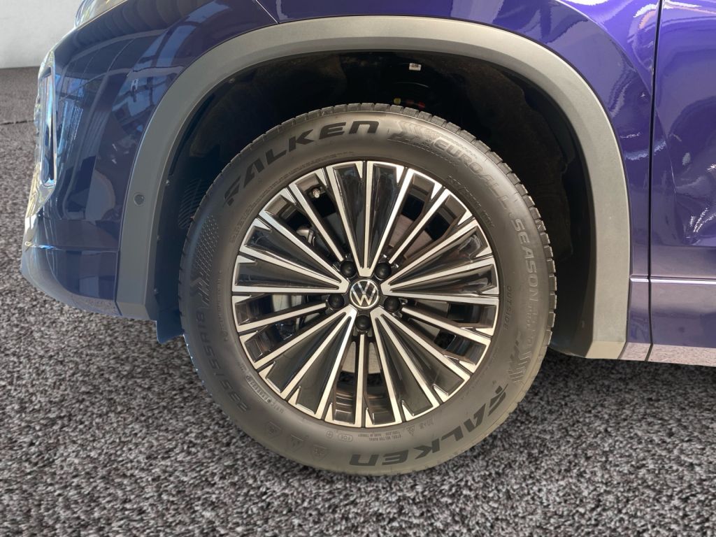 Fahrzeugabbildung Volkswagen Tayron 2.0 TDI 4MOTION DSG Elegance AHZV Standhe