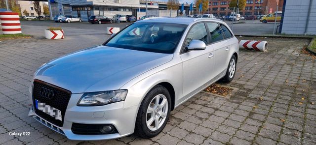 Audi A4 B8 Avant 2,0TDI /Xenon, Navi