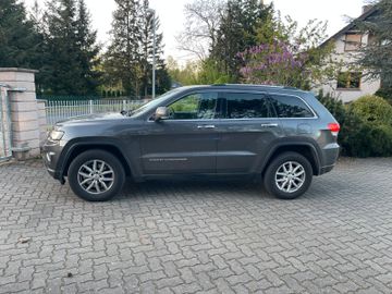Jeep Grand Cherokee - 4