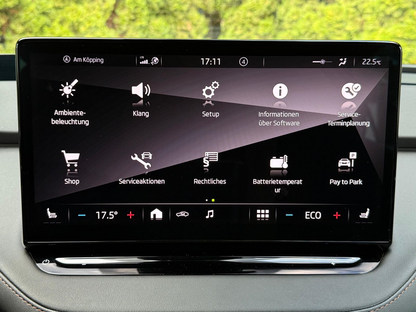 Fahrzeugabbildung SKODA Enyaq 80 x Suite CCS+MATRIX+KAM+AHK+LEDER+SPORT