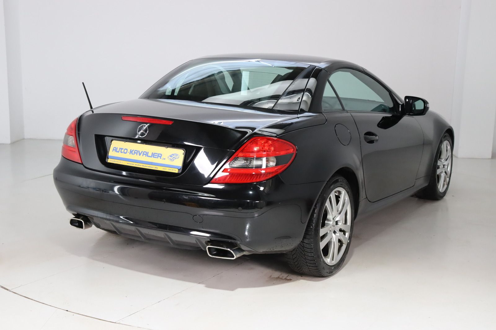 Fahrzeugabbildung Mercedes-Benz SLK 200 KOMPRESSOR * Airscarf * SHZ * Bi-Xenon