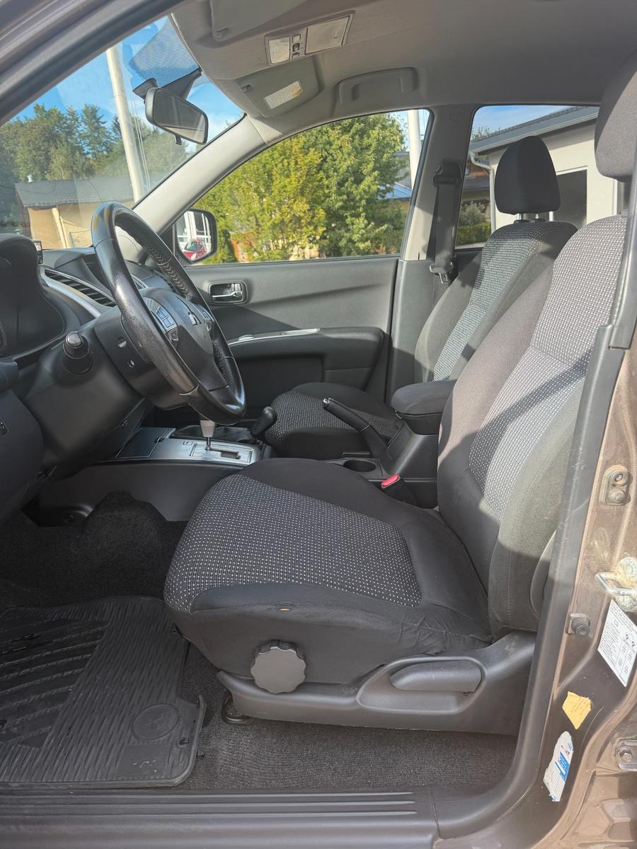 Mitsubishi L 200 Plus Doppelkabine 4WD AHK